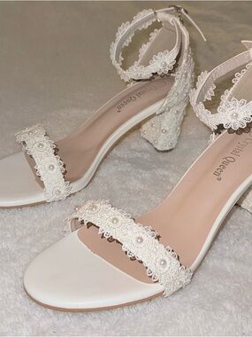 Ivory Lace Pearl Block Heels Bridal Shoes Size 41 (US 9.5)
